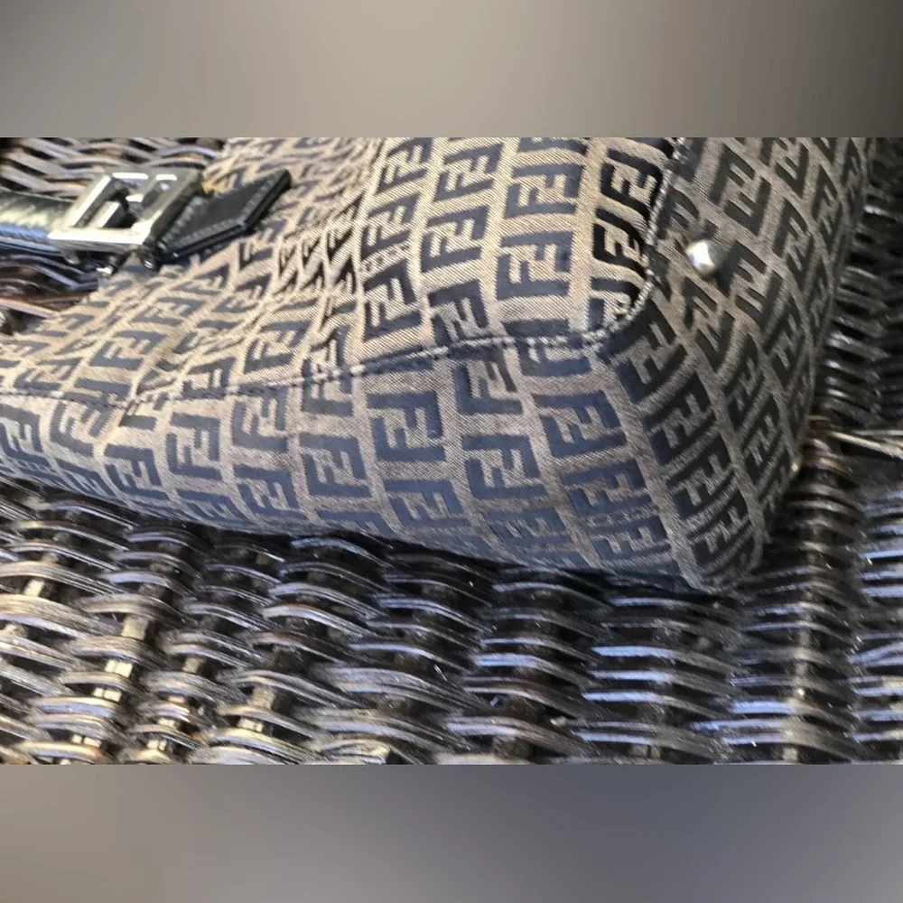Authentic Fendi Monogram Medium Rare!